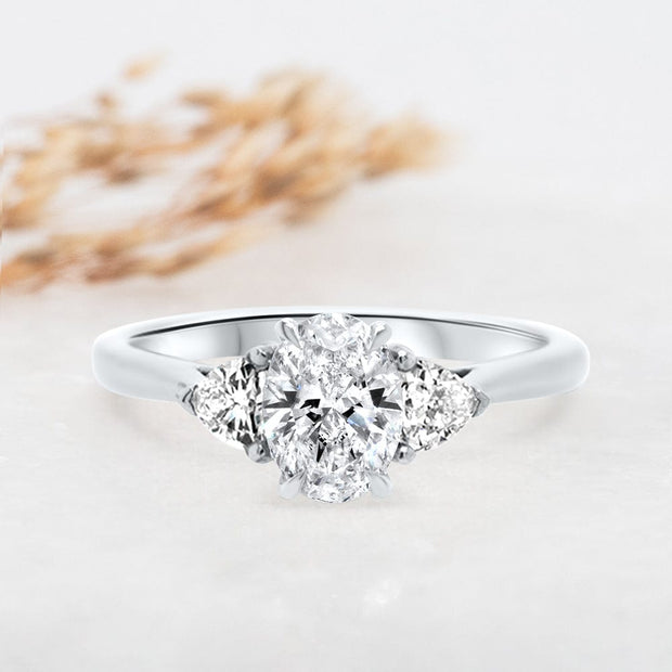Noah James Jewellers Manchester Engagement Ring Aquila Oval Cut and Trilliant Cut Engagement Ring Platinum Lab Grown Diamond Moissanite