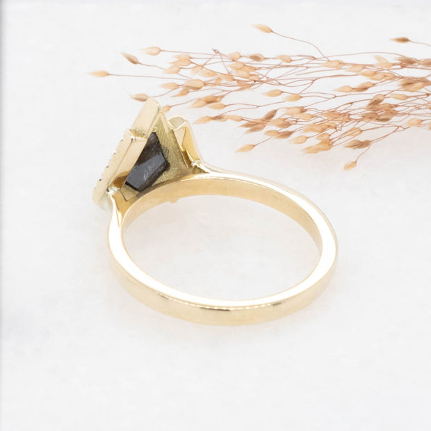 Noah James Jewellers Manchester In Stock Engagement Ring Astrid Kite Shape Salt and Pepper Diamond fancy half halo Ring 18ct yellow gold Lab Grown Diamond Moissanite