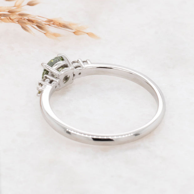 Noah James Jewellers Manchester Bespoke Gallery BESPOKE ROUND BRILLIANT CUT GREEN DIAMOND ENGAGEMENT RING Lab Grown Diamond Moissanite