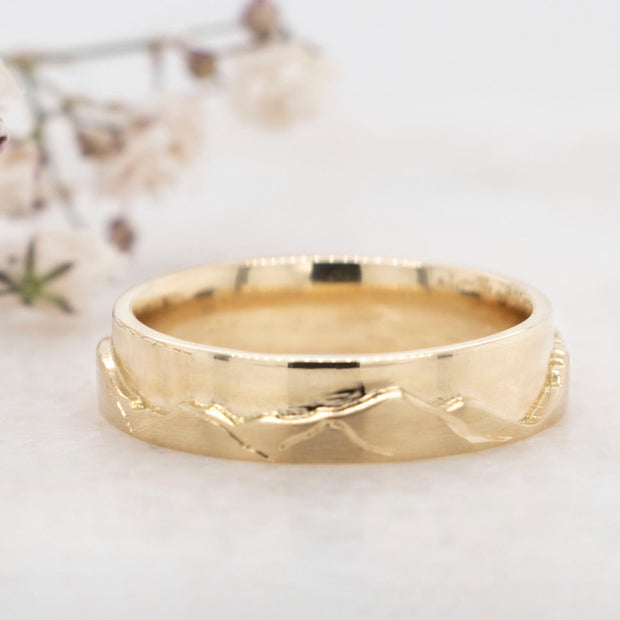 Noah James Jewellers Manchester Bespoke Gallery BESPOKE MOUNTAIN RANGE 18CT GOLD WEDDING BAND Lab Grown Diamond Moissanite