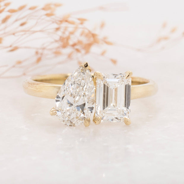 Noah James Jewellers Manchester In Stock Engagement Ring Venus Toi et Moi Style 2 Stone Lab Grown Diamond Ring - Yellow Gold Lab Grown Diamond Moissanite