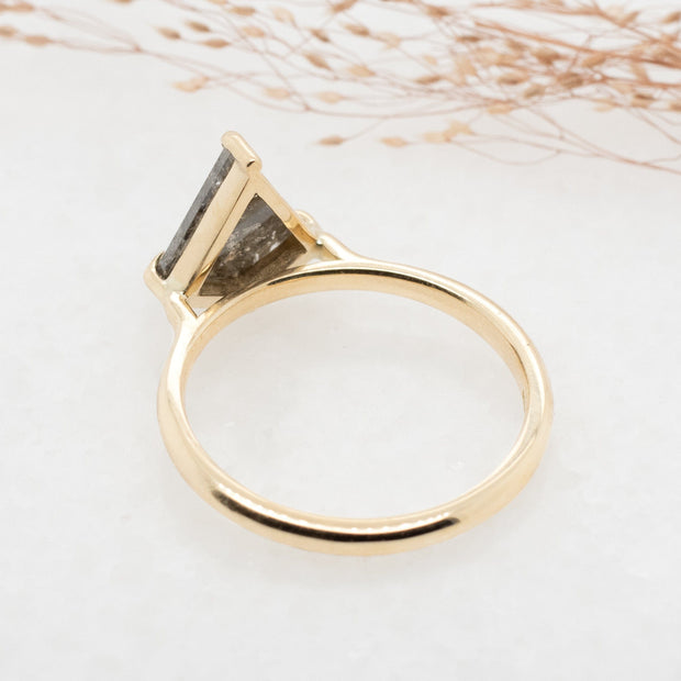 Noah James Jewellers Manchester In Stock Engagement Ring Ona Kite Shape Salt and Pepper Diamond Solitaire Ring 18ct Yellow Gold 1.16ct Lab Grown Diamond Moissanite