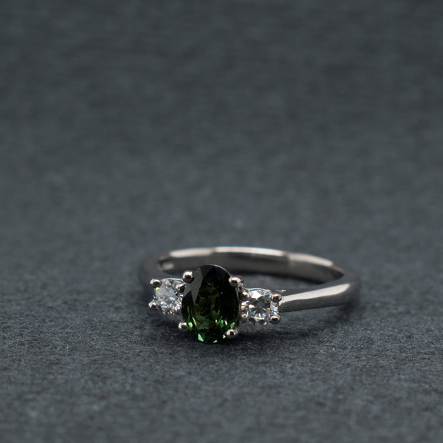 BESPOKE GREEN SAPPHIRE 3 STONE RING | Noah James Jewellery.