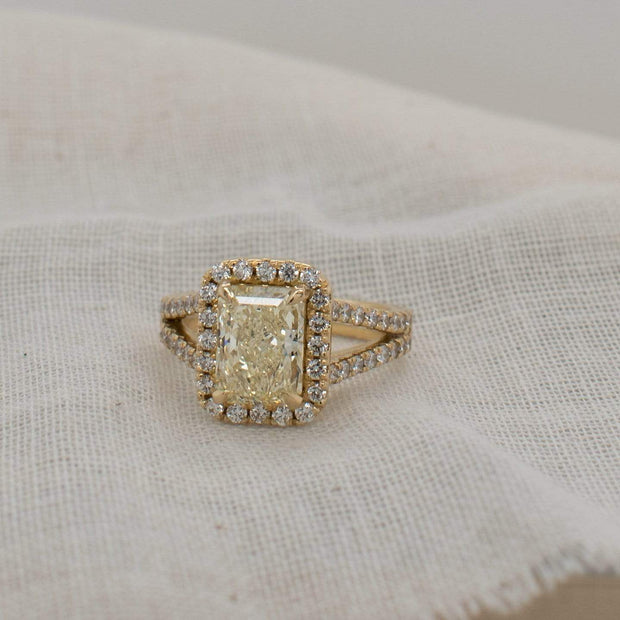 BESPOKE RADIANT CUT YELLOW DIAMOND SPLIT SHANK DRESS RING | Noah James Jewellery.